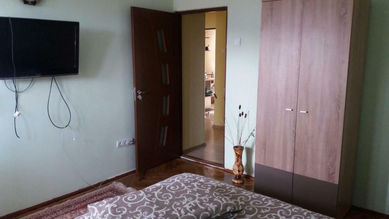 Apartament Cu 2 Camere Călimăneşti Exteriör bild